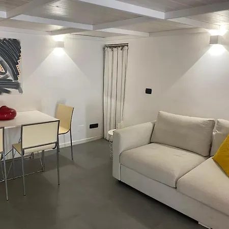 Charming Flat In Centro Naples